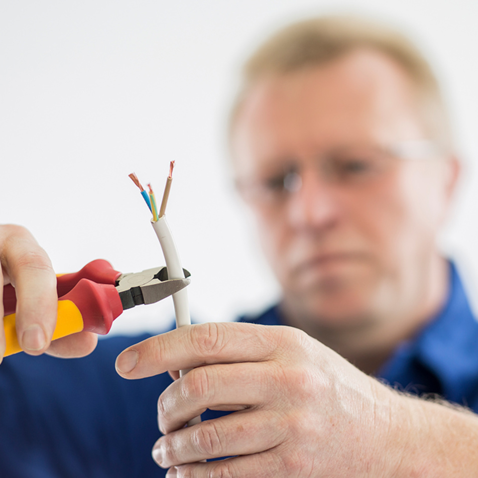 DGUV Vorschrift 3-Check bei V-Tech Elektroinstallation in Königsbrunn