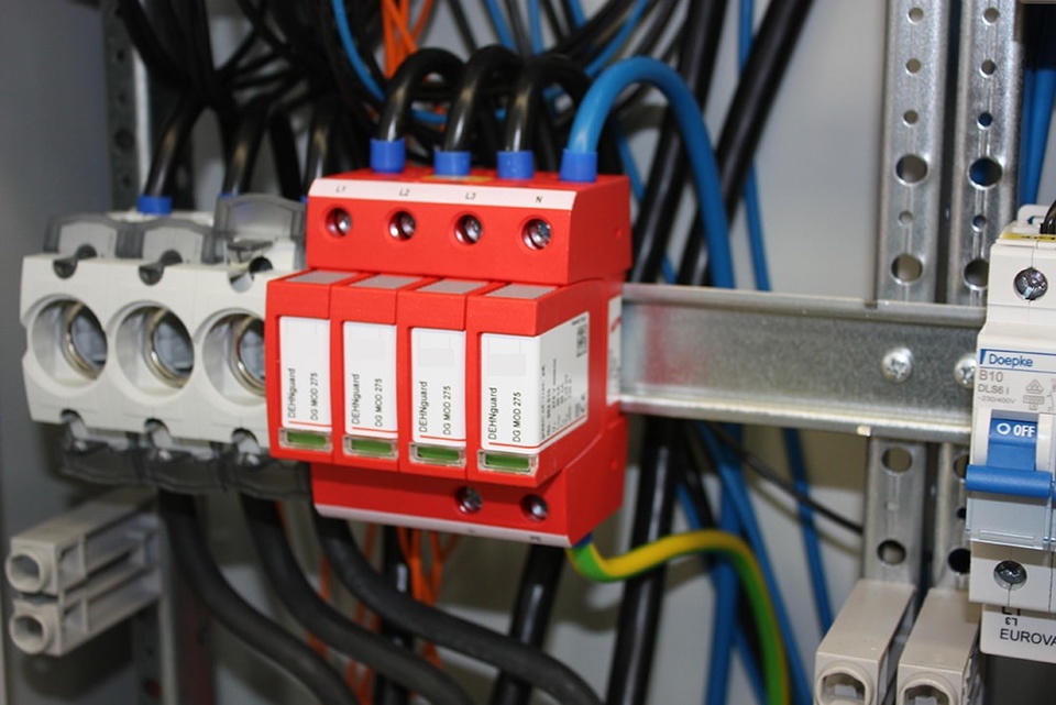 U berspannungsschutz bei V-Tech Elektroinstallation in Königsbrunn